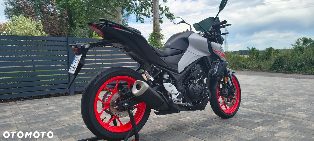 Yamaha MT - 9