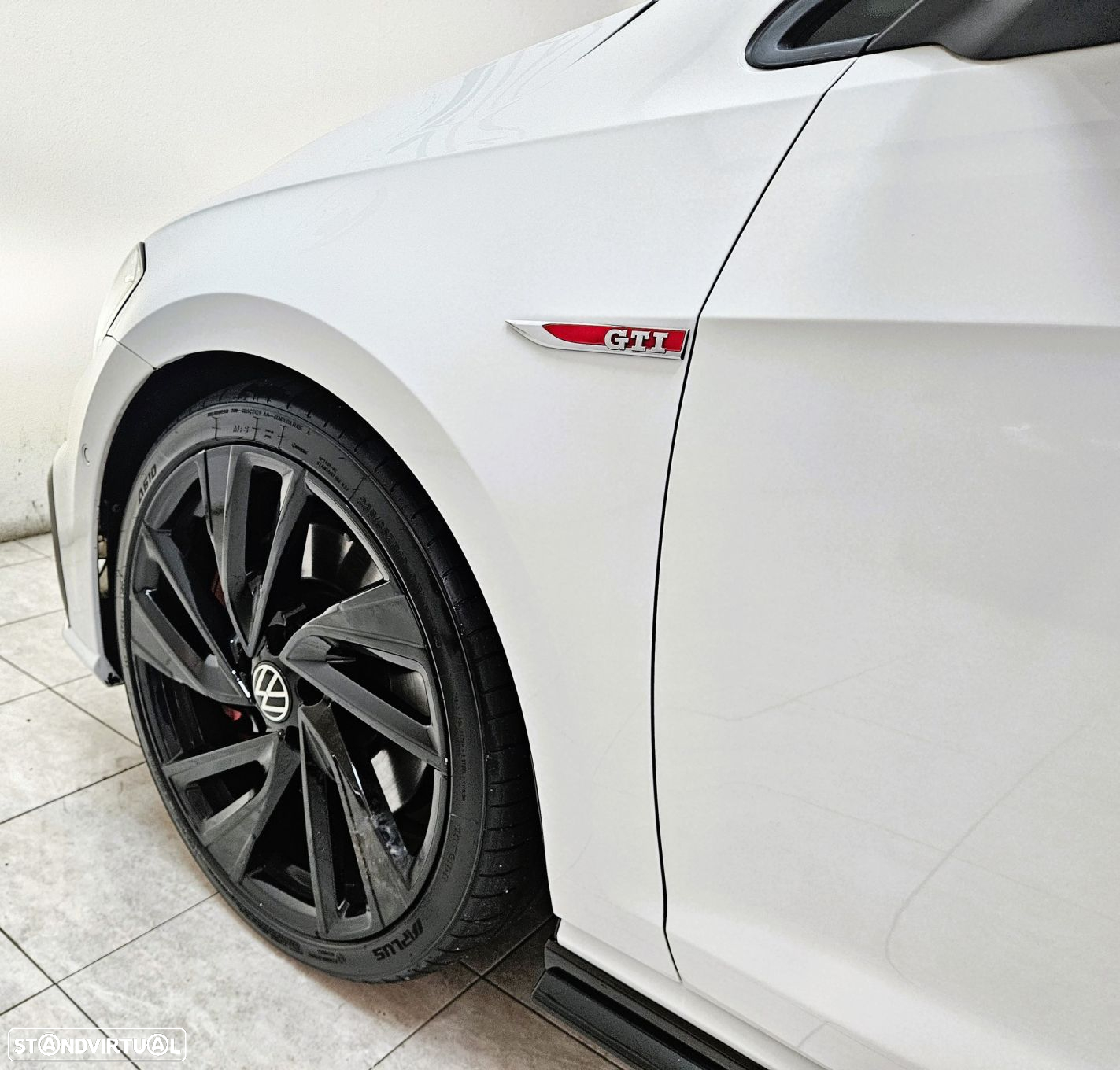 VW Golf GTI TCR 2.0 TSI OPF DSG - 19