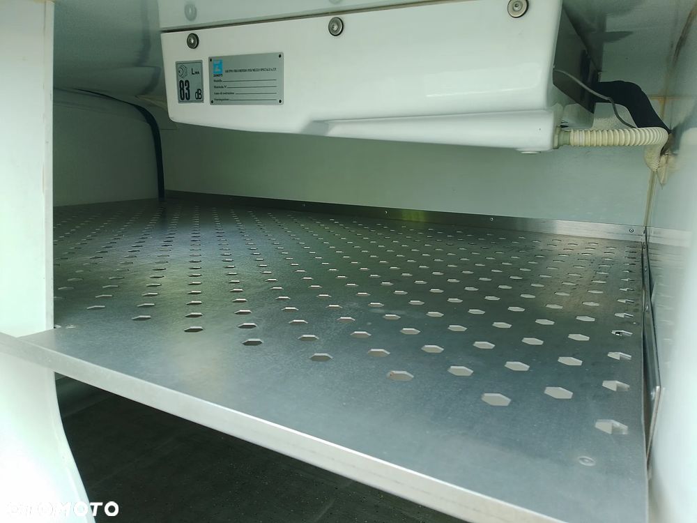 Peugeot Partner Proace Berlingo Combo Doblo L2 Izoterma Chłodnia Salon PL półka Inox 3 osoby - 15