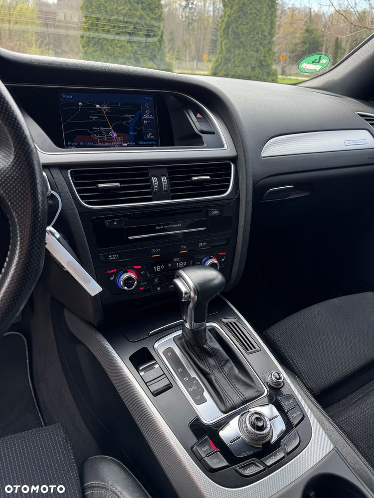 Audi A4 Avant 2.0 TDI DPF quattro S tronic S line Sportpaket - 10