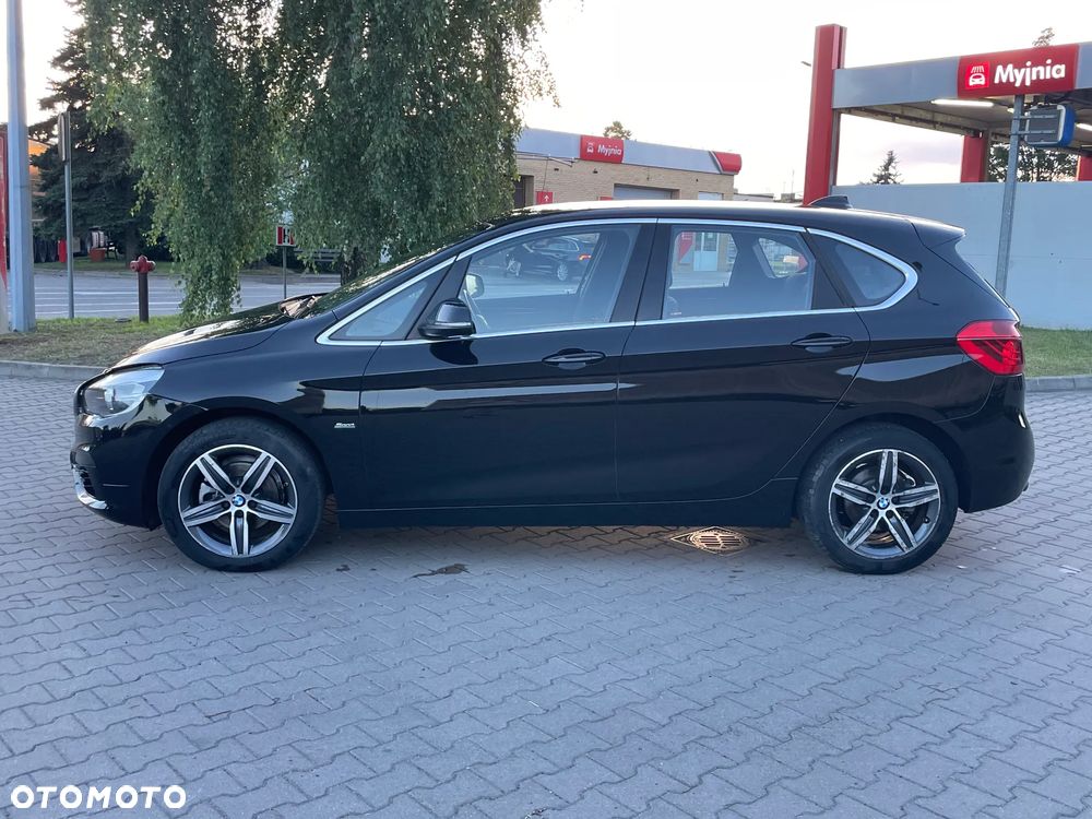 BMW Seria 2 216d Sport Line - 8