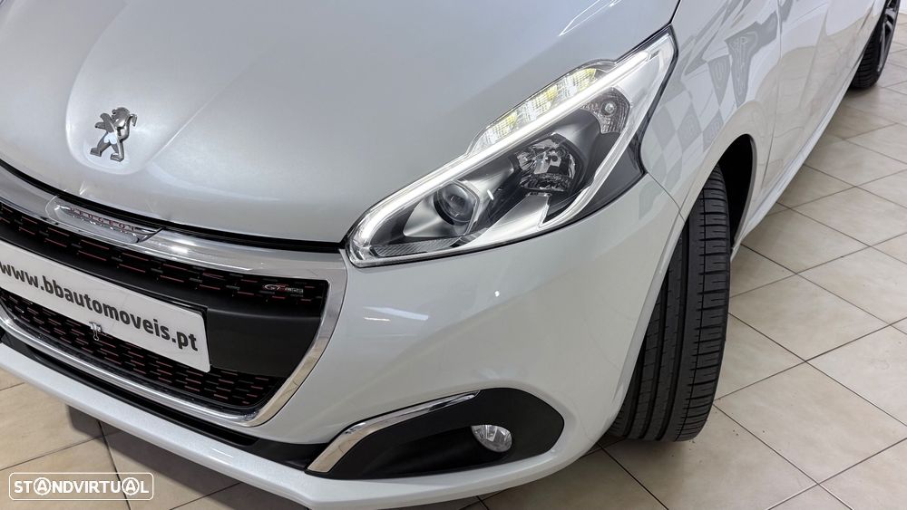 Peugeot 208 1.2 PureTech GT Line - 35
