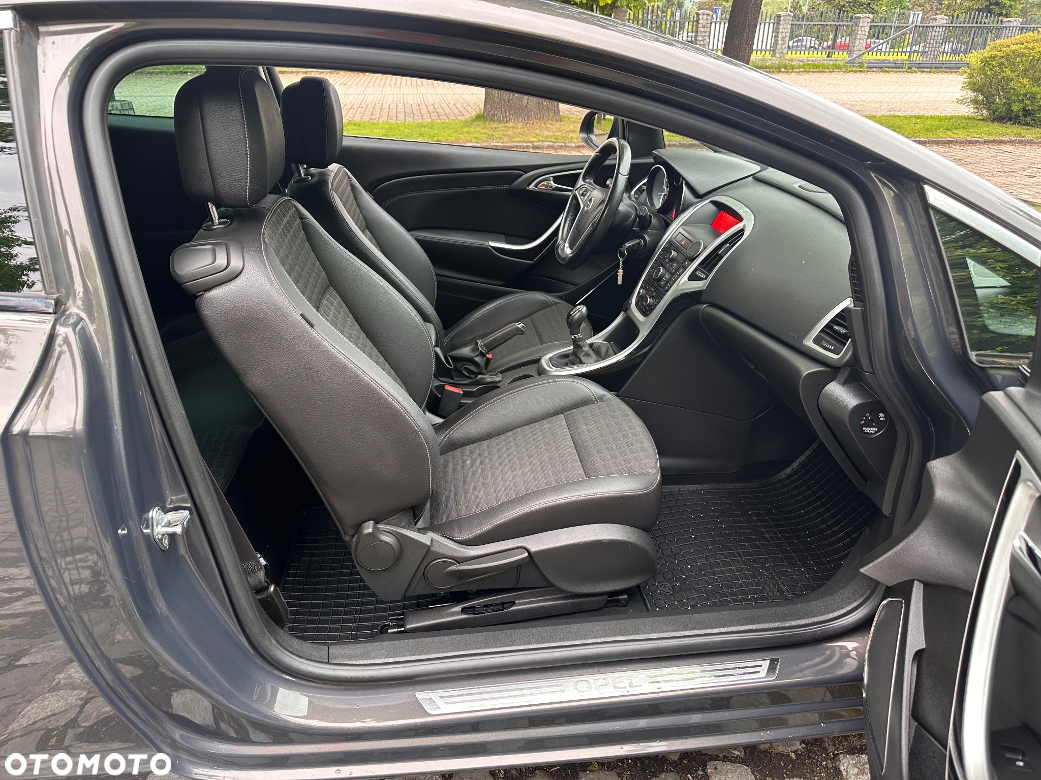 Opel Astra GTC 1.4 Turbo - 16