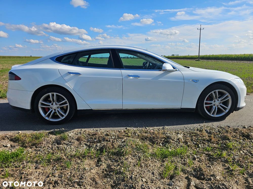 Tesla Model S 85 - 6
