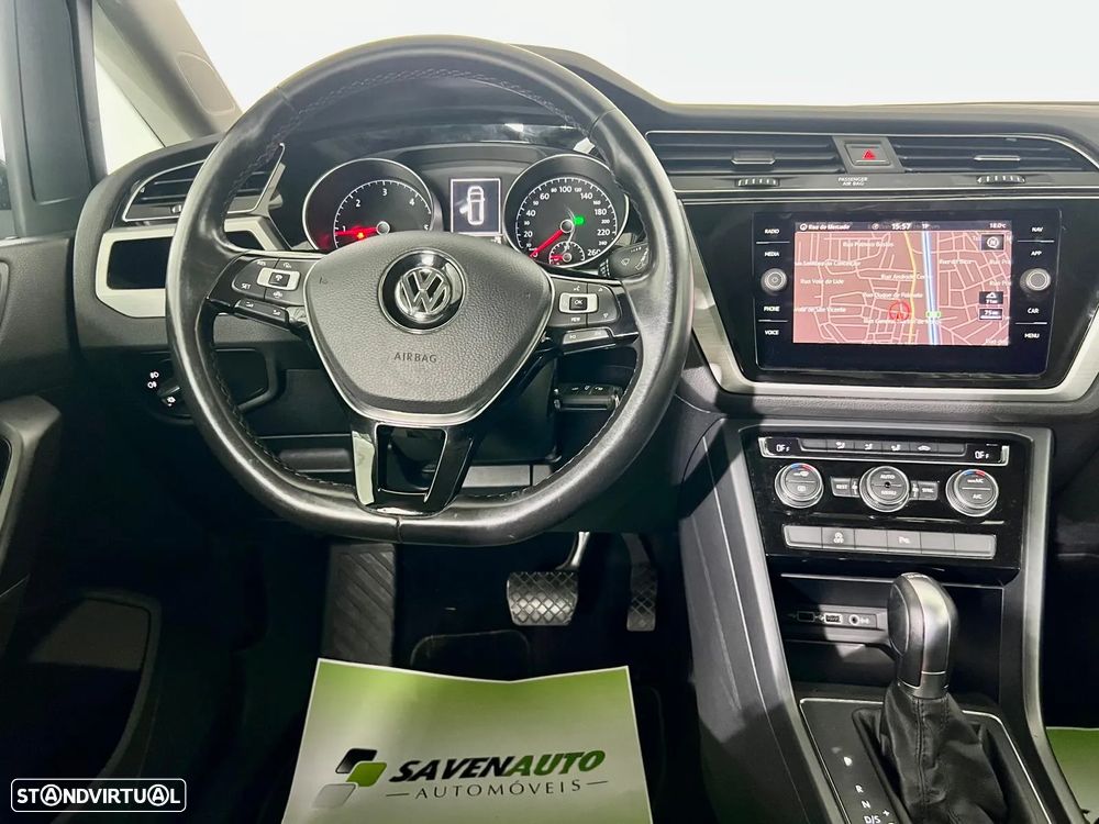 VW Touran 1.6 TDI Highline DSG - 21