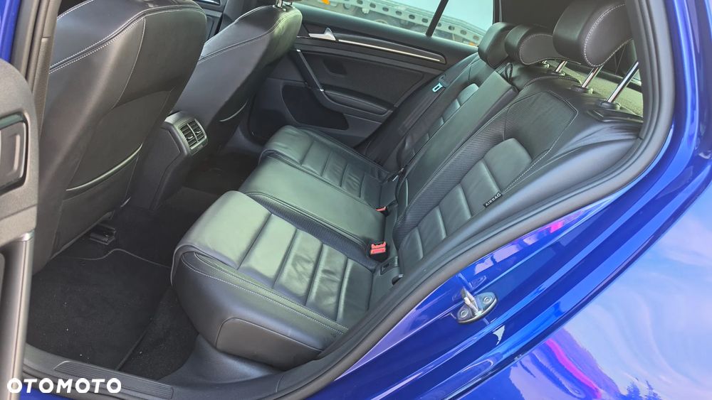 Volkswagen Golf - 20