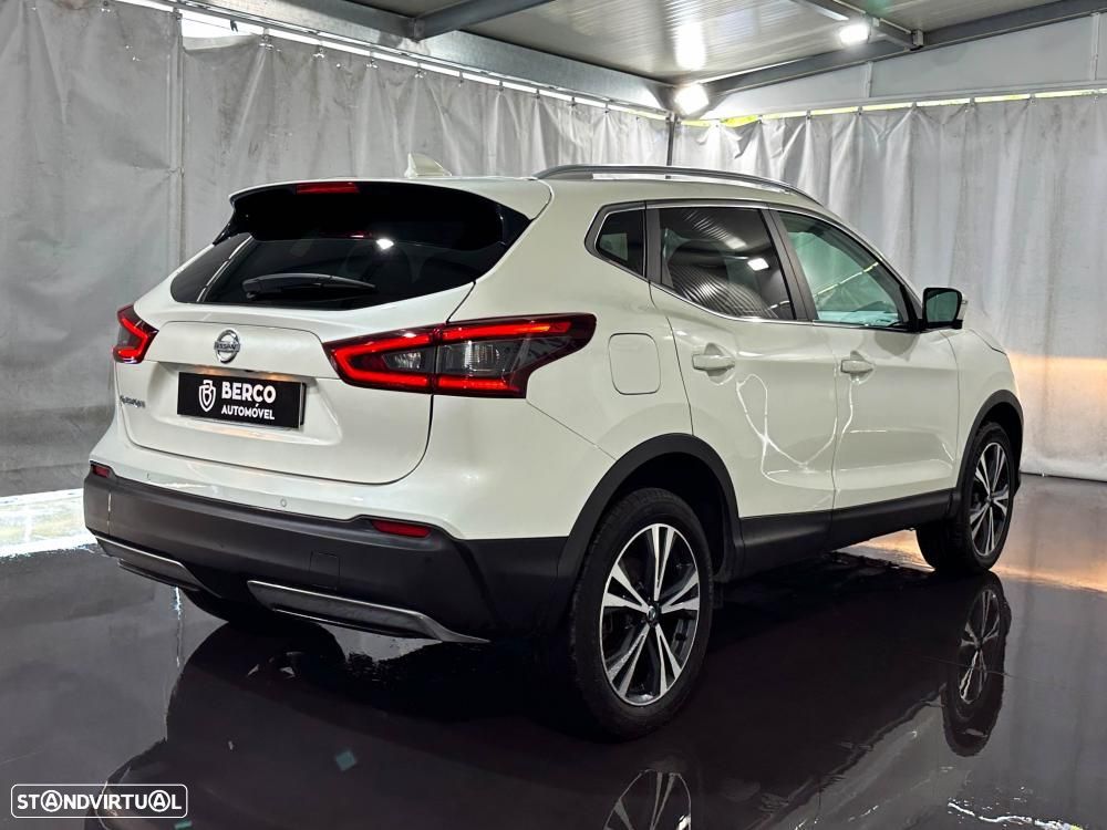 Nissan Qashqai 1.3 DIG-T MHEV Premiere Edition - 4