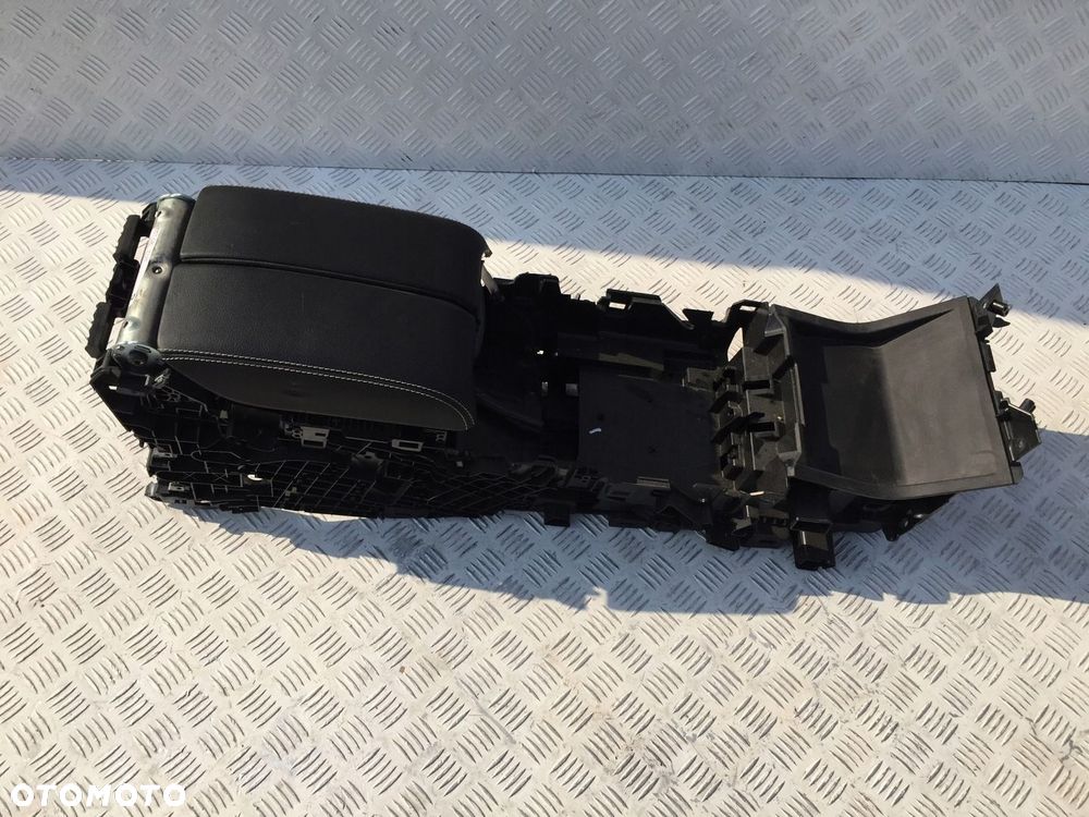 RANGE ROVER VELAR L560 TUNEL ŚRODKOWY PODŁOKIETNIK - 2
