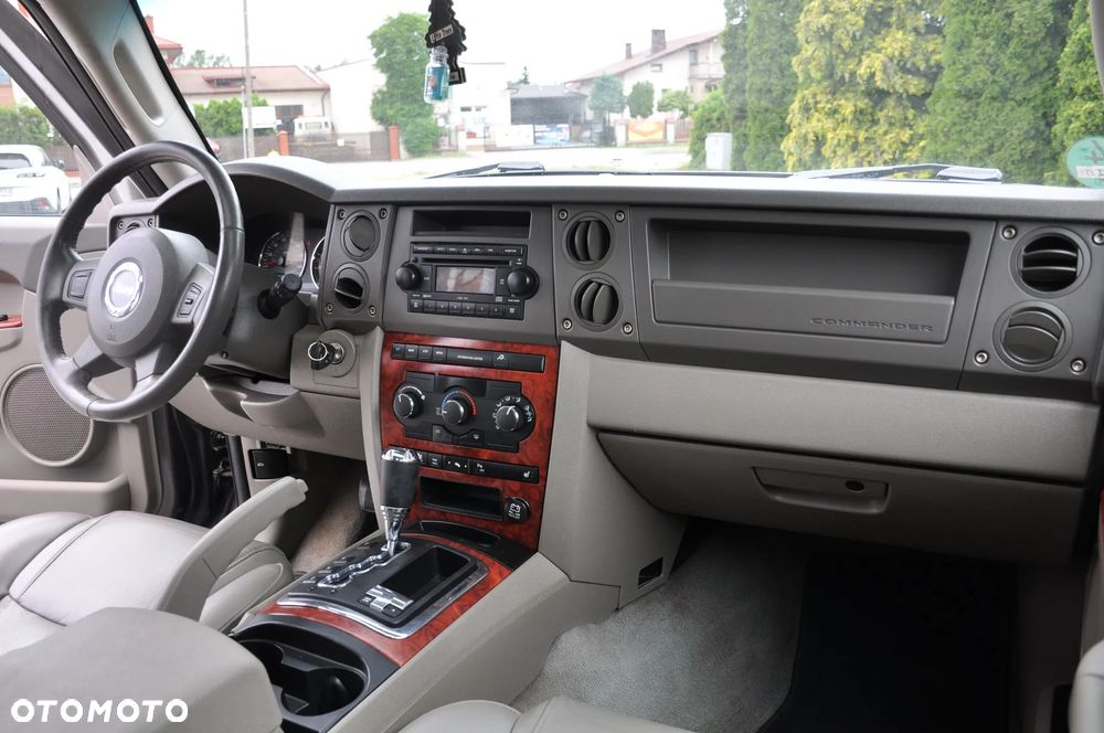 Jeep Commander - 29