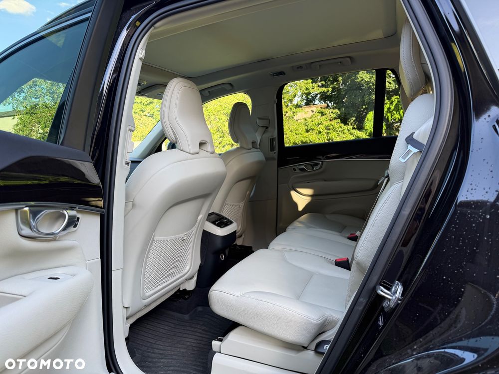 Volvo XC 90 - 6