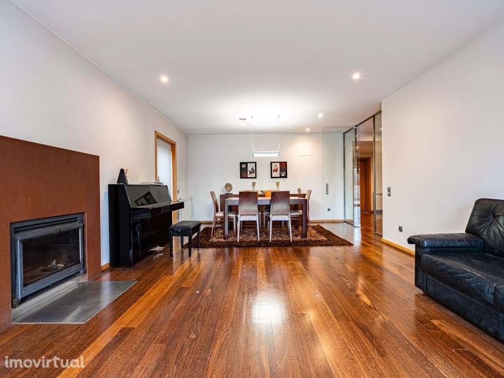 Moradia em Paredes na Urbanização do Oural - Grande imagem: 3/25