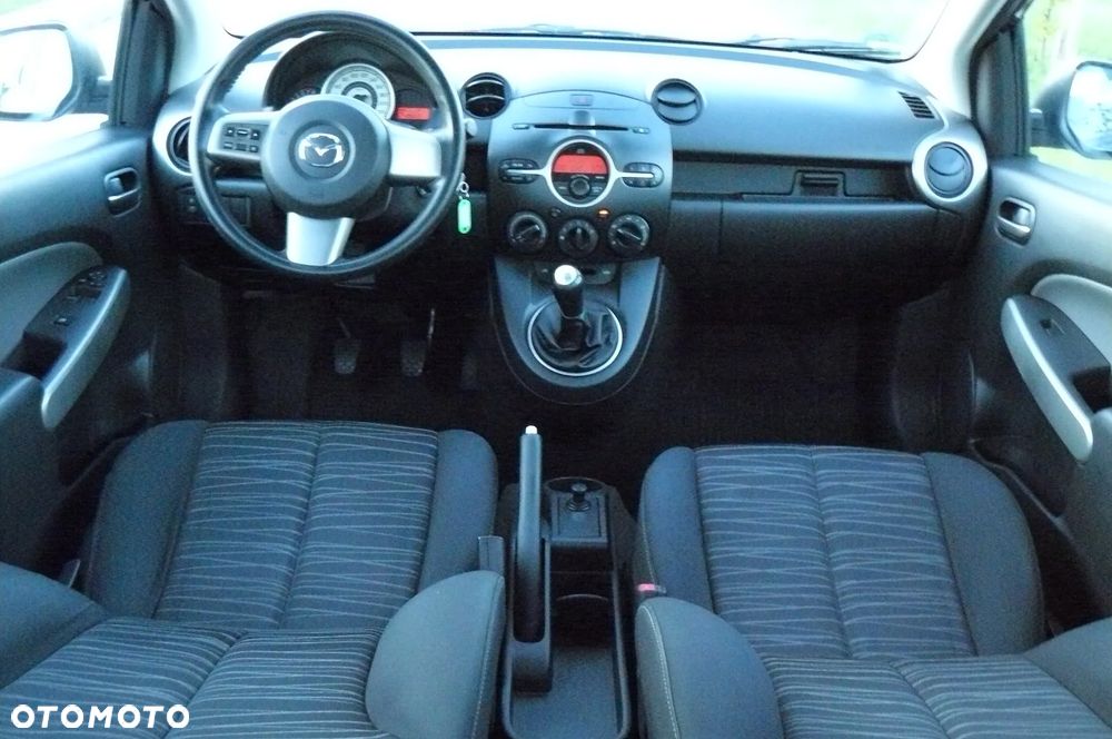 Mazda 2 - 13
