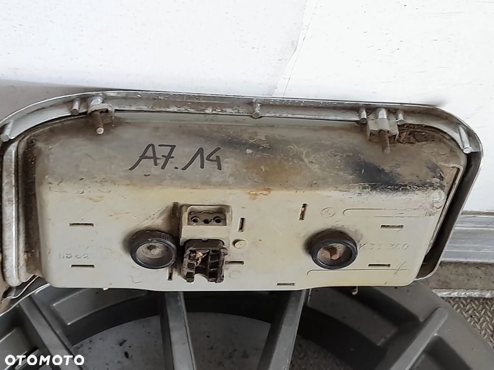 Lampa prawy tył Mercedes W114 W115 Mercedes-Benz K33360 - 4