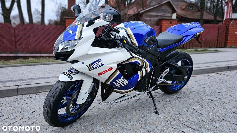 Suzuki GSX-R - 4
