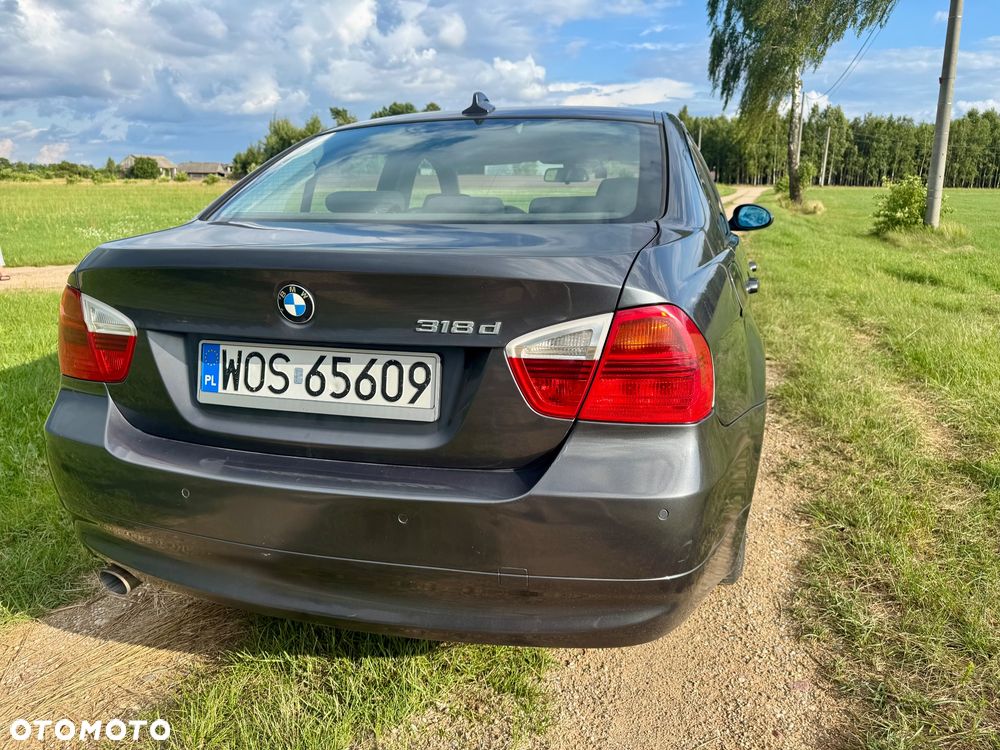 BMW Seria 3 318d DPF - 9