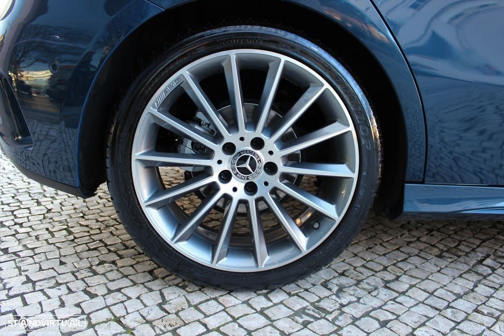 Mercedes-Benz A 200 d 8G-DCT AMG Line - 14