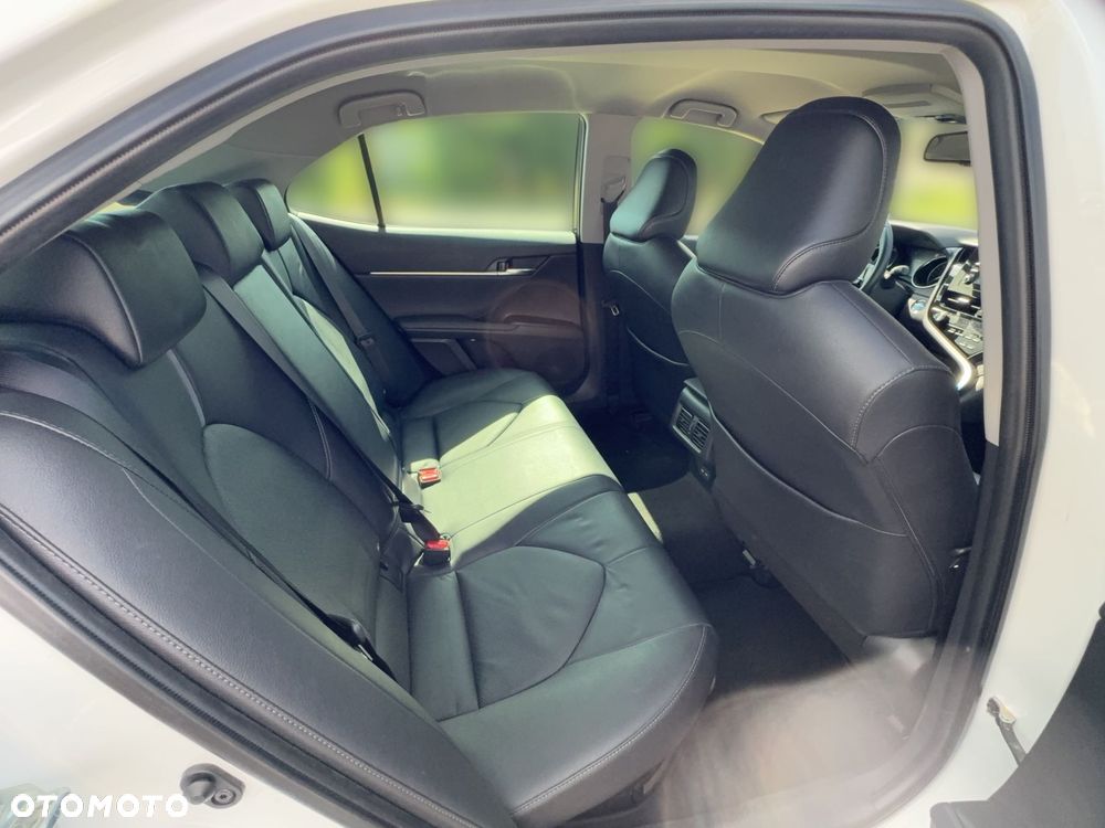 Toyota Camry 2.5 Hybrid Comfort CVT - 14