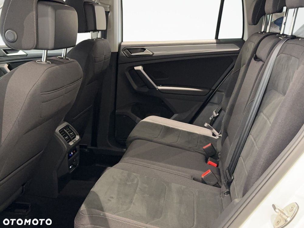 Volkswagen Tiguan - 14