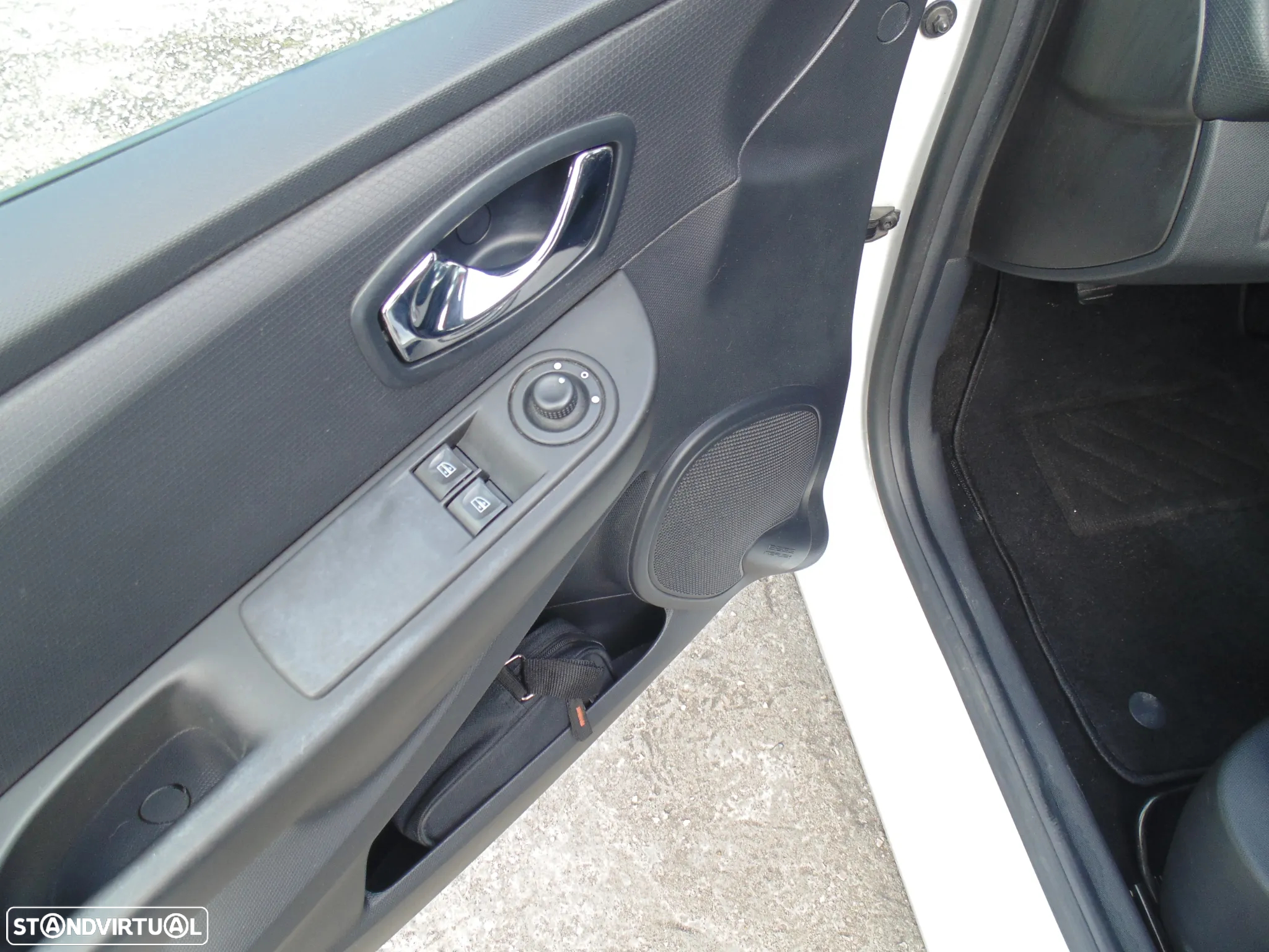 Renault Clio Sport Tourer 0.9 TCE Dynamique S - 22