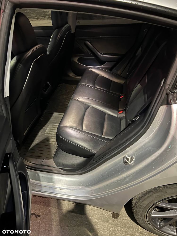 Tesla Model 3 - 13