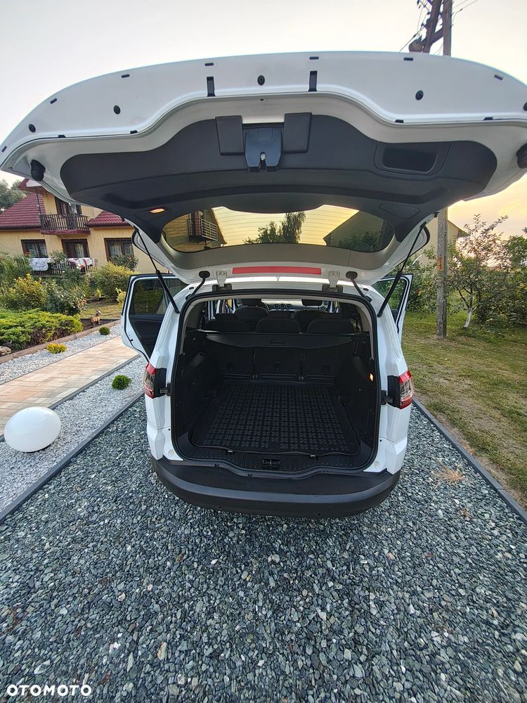 Ford S-Max - 10
