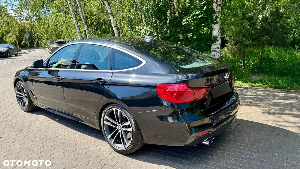 BMW 3GT 330i xDrive M Sport - 3