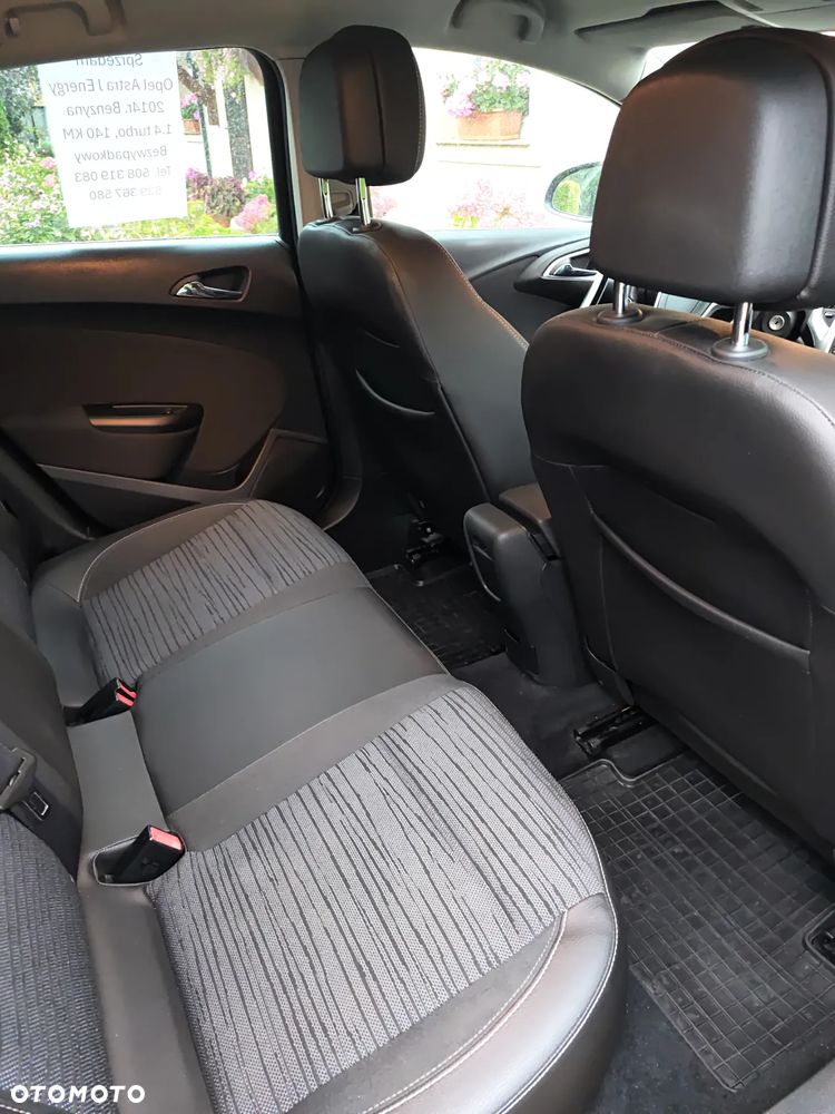 Opel Astra IV 1.4 T Energy EU6 - 8