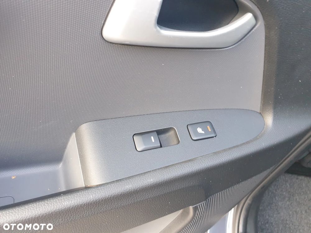 Kia Sportage 1.6 GDI Business Line L 2WD - 14