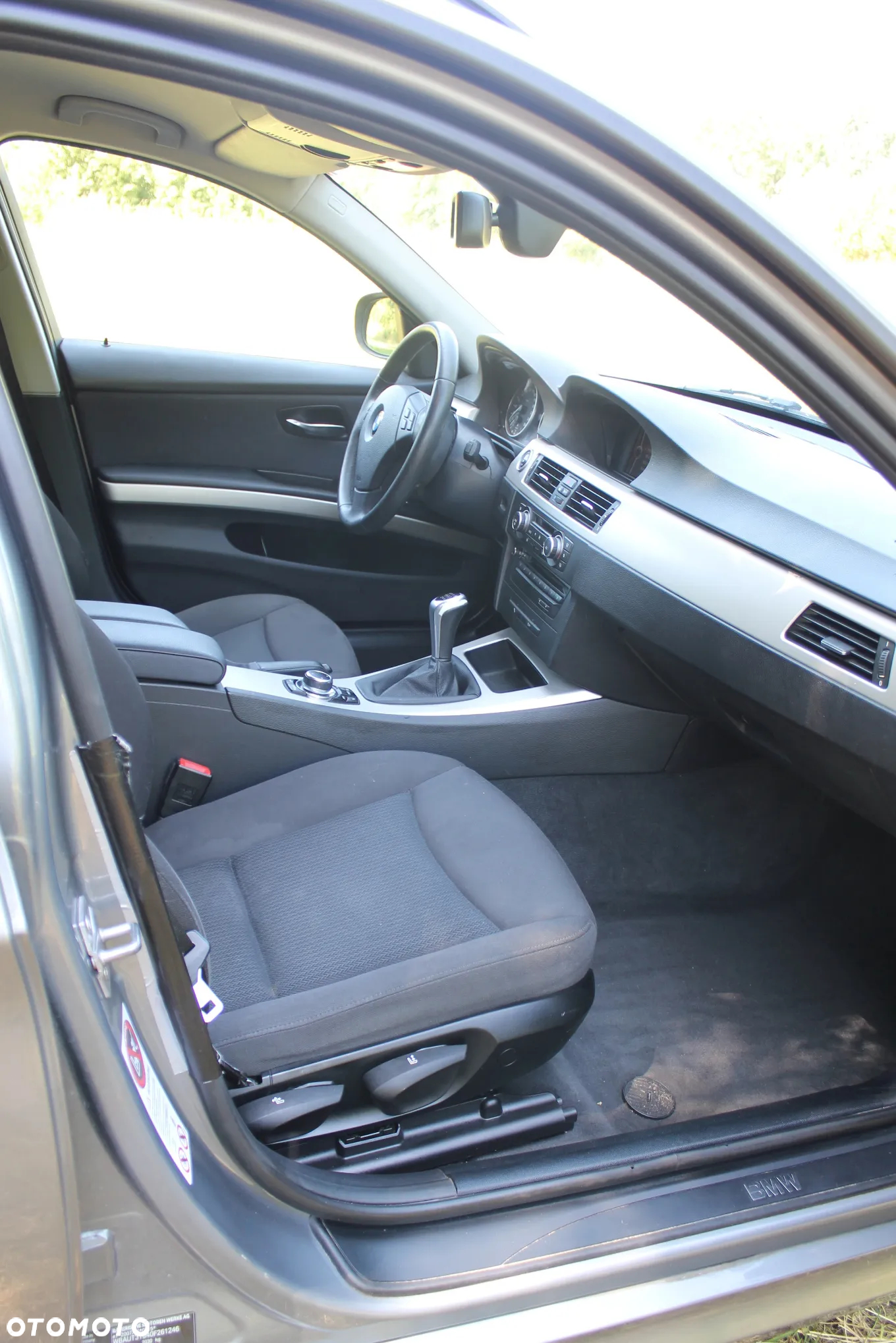 BMW Seria 3 318d DPF Touring Edition Exclusive - 10