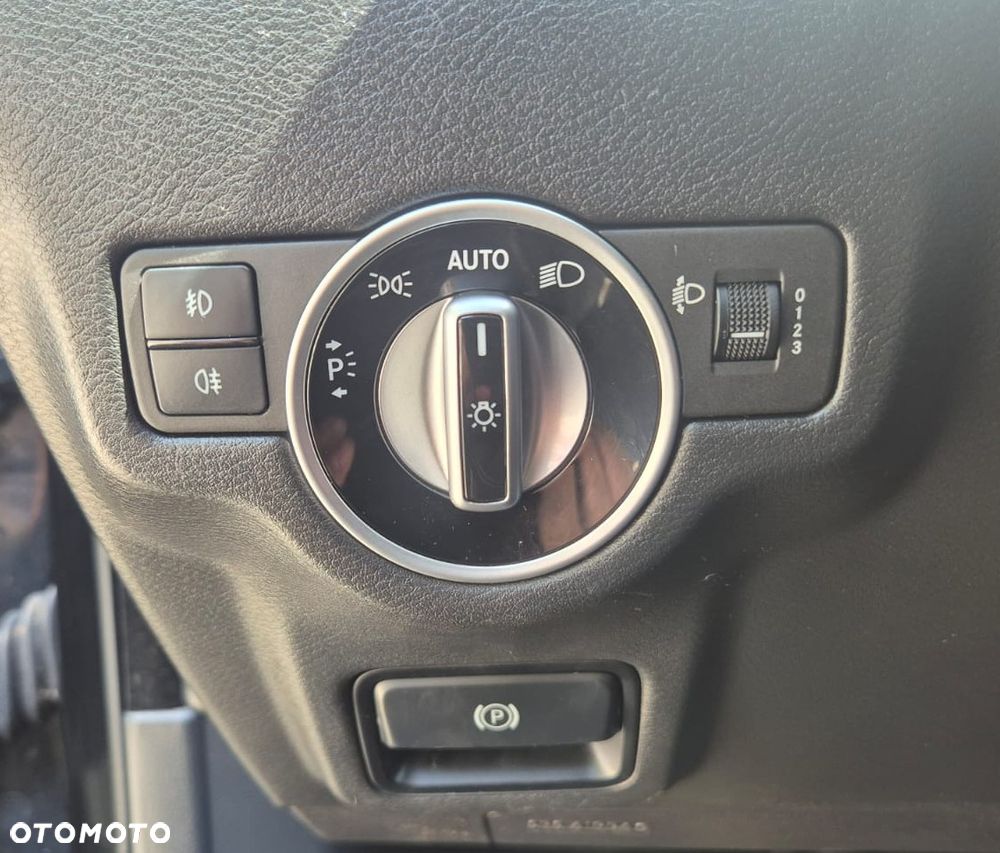 Infiniti Q30 1.5d DCT Premium - 27