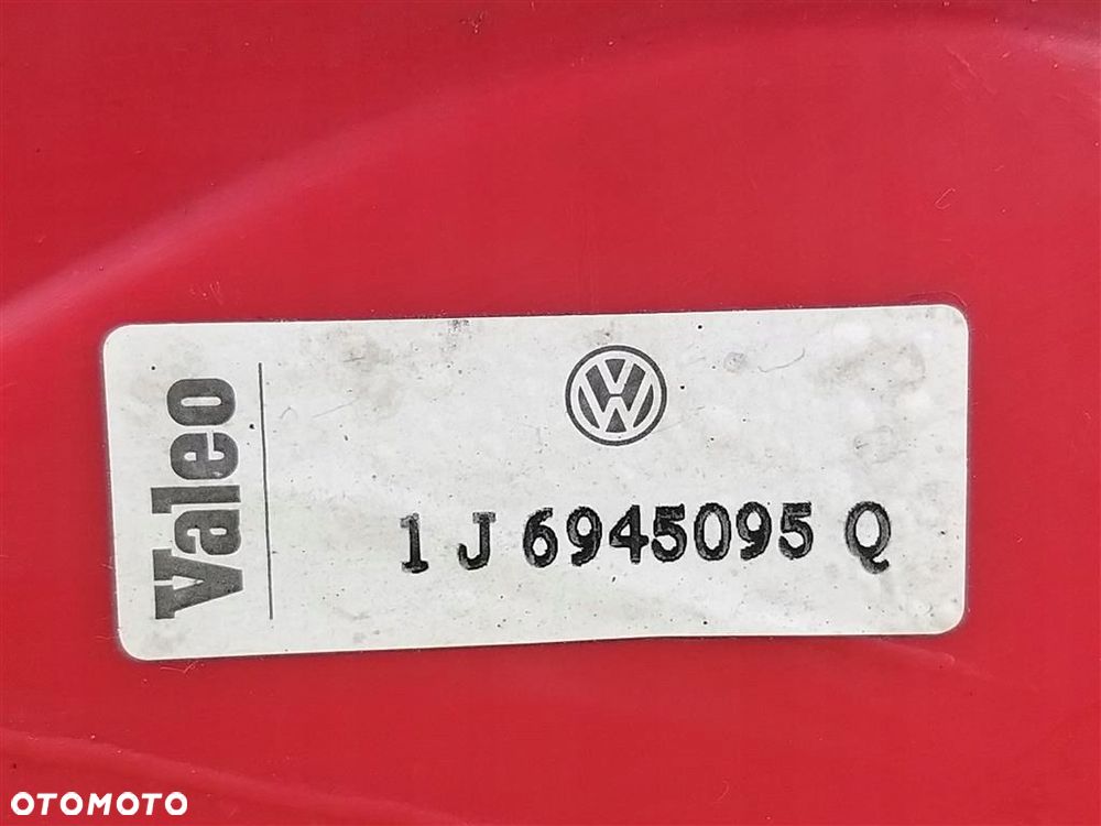 Lampa lewa tylna tył VW Golf IV  1997-2003 1J6945095Q VALEO Hatchback - 2