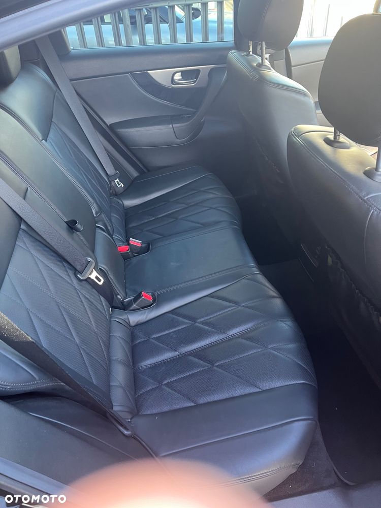 Infiniti QX70 3.0d S - 15
