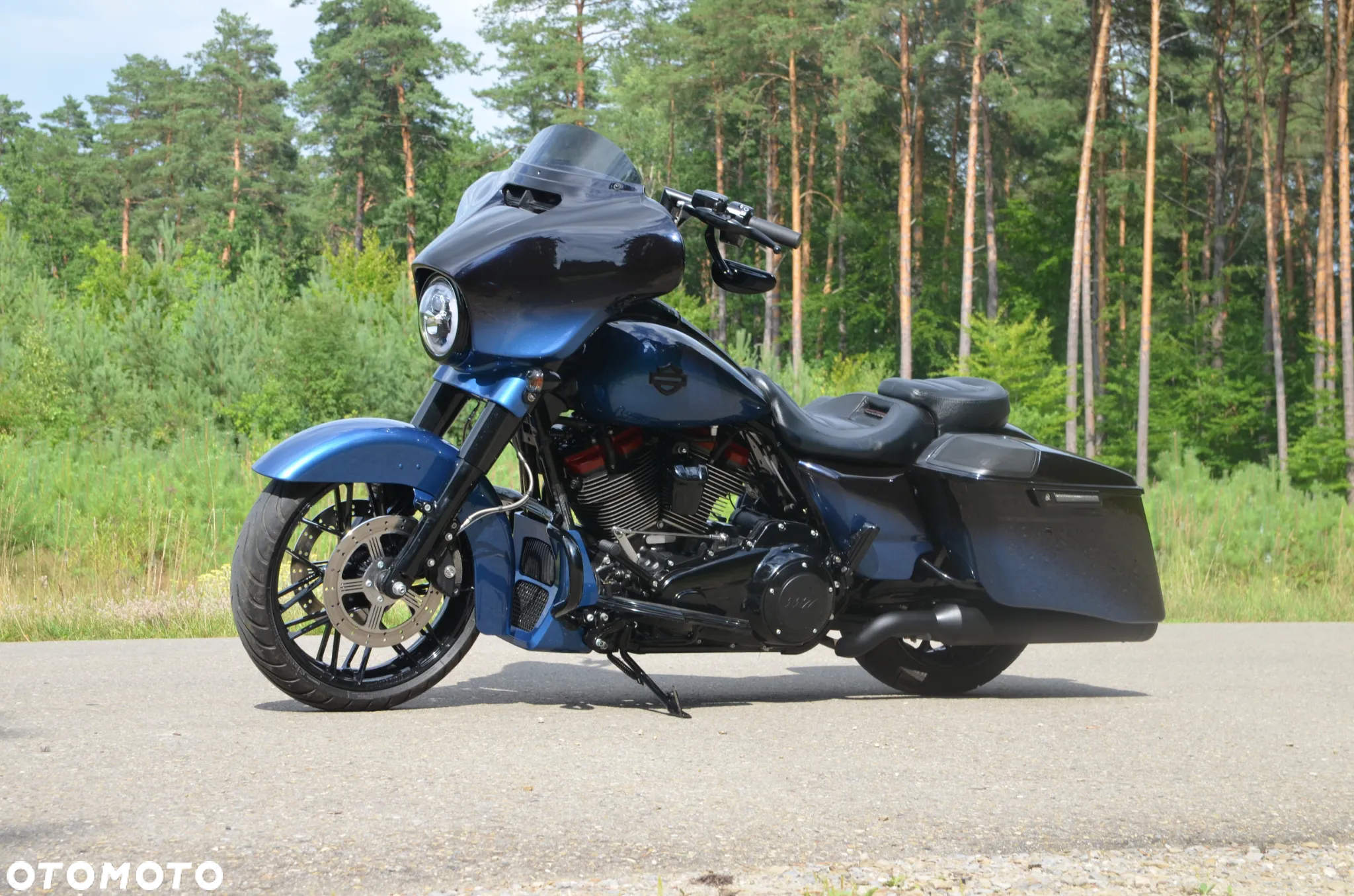 Harley-Davidson CVO Street Glide - 23