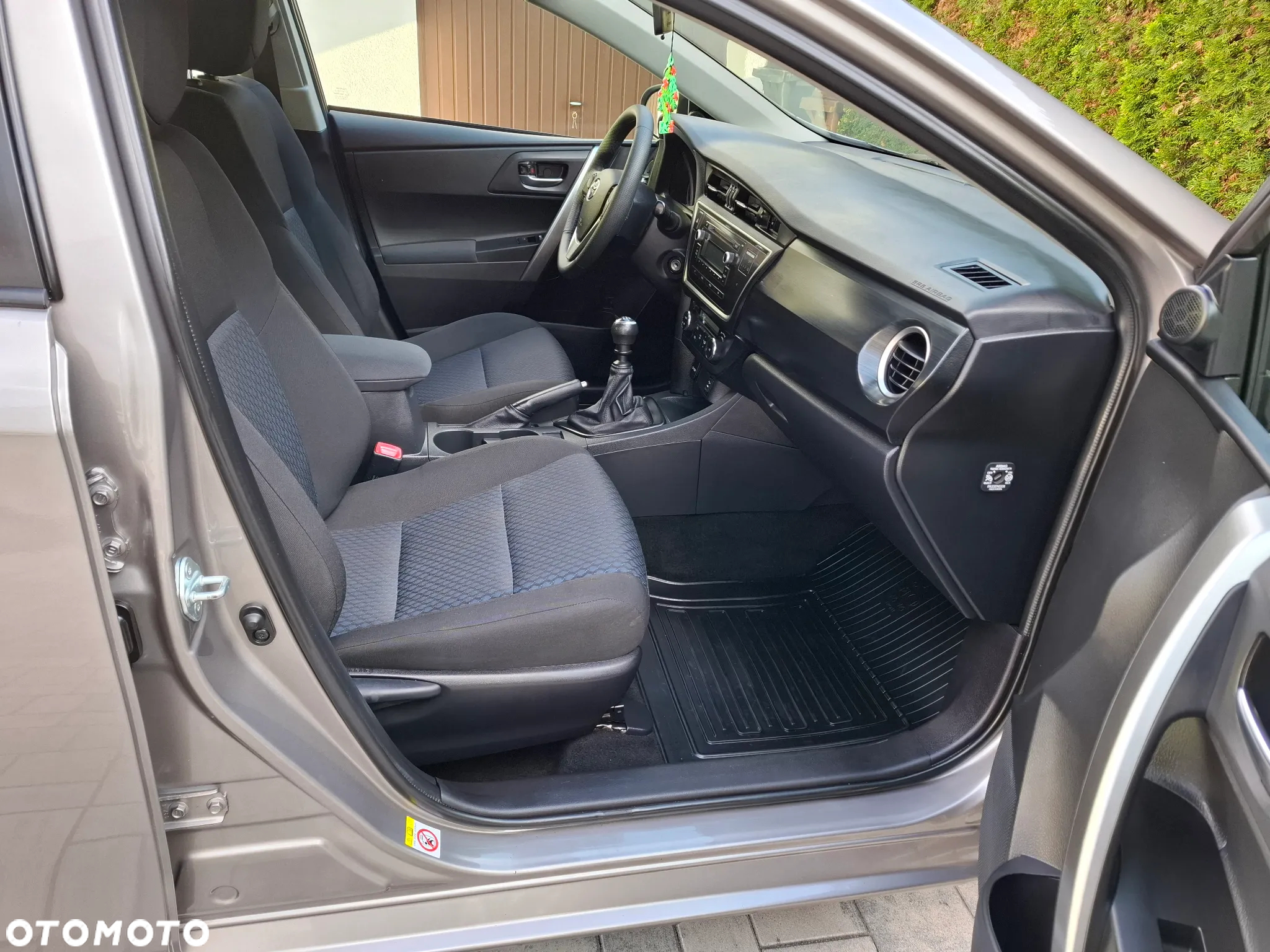 Toyota Auris - 14