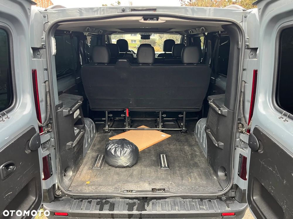 Renault Trafic Grand 2.0 dCi EDC - 18