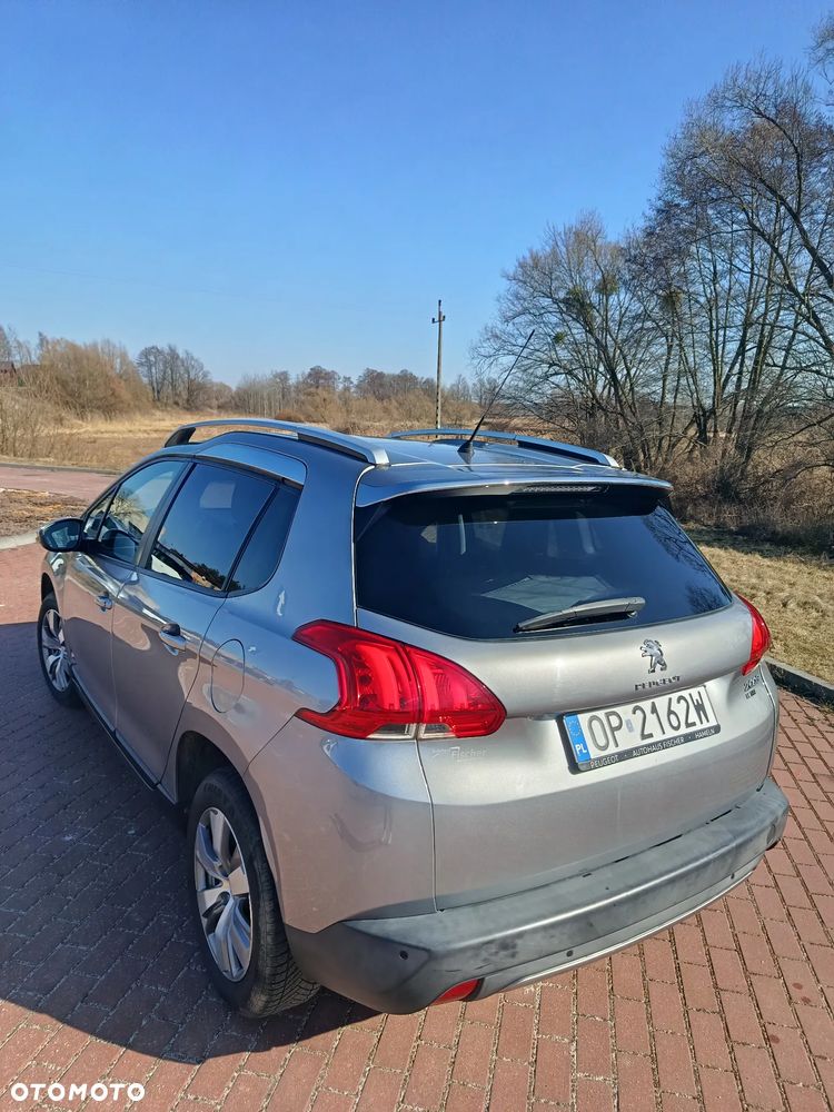 Peugeot 2008 1.2 Pure Tech Style S&S - 5