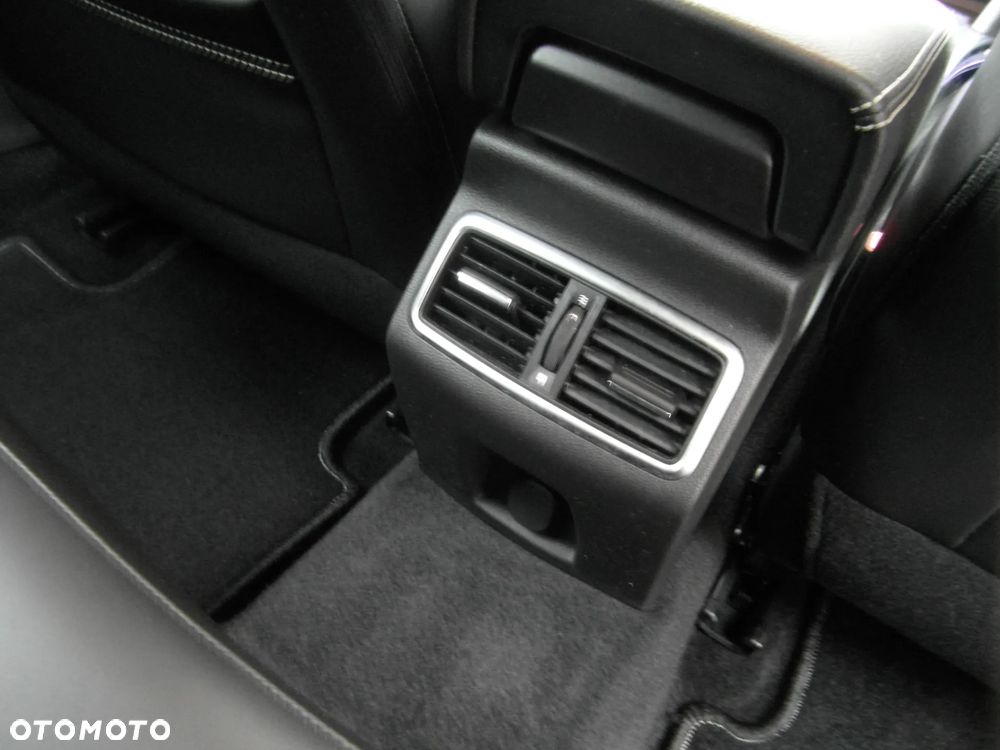 Renault Megane ENERGY TCe 100 PLAY - 30