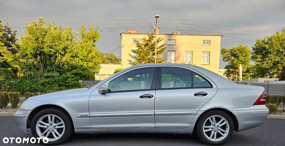 Mercedes-Benz Klasa C 200 T CDI Classic - 1