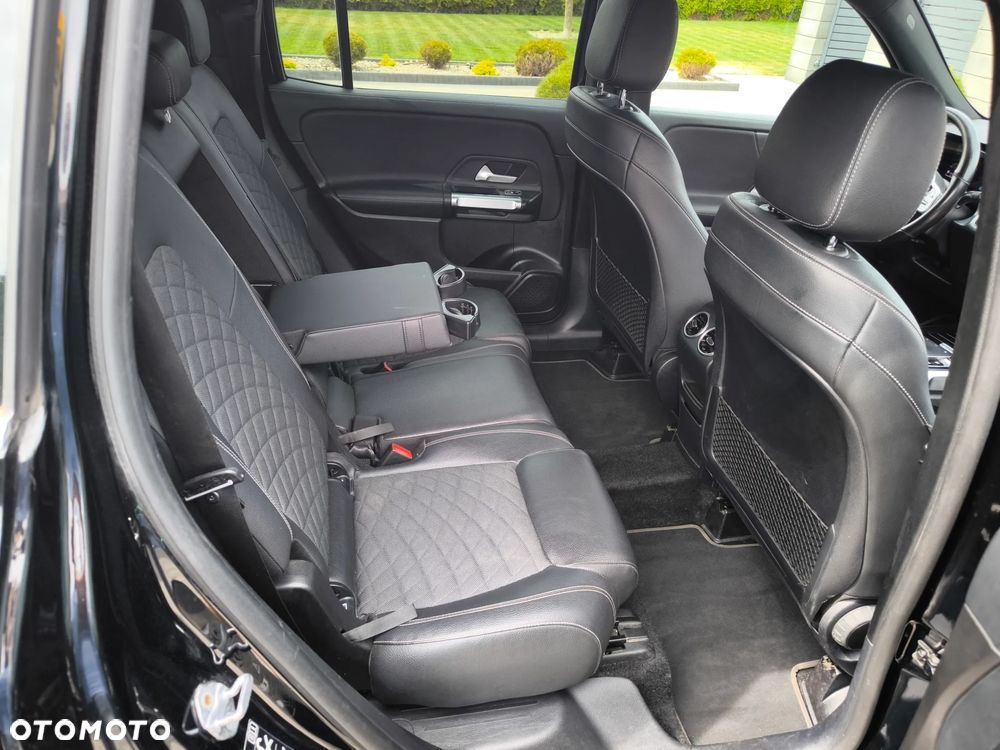 Mercedes-Benz GLB - 17