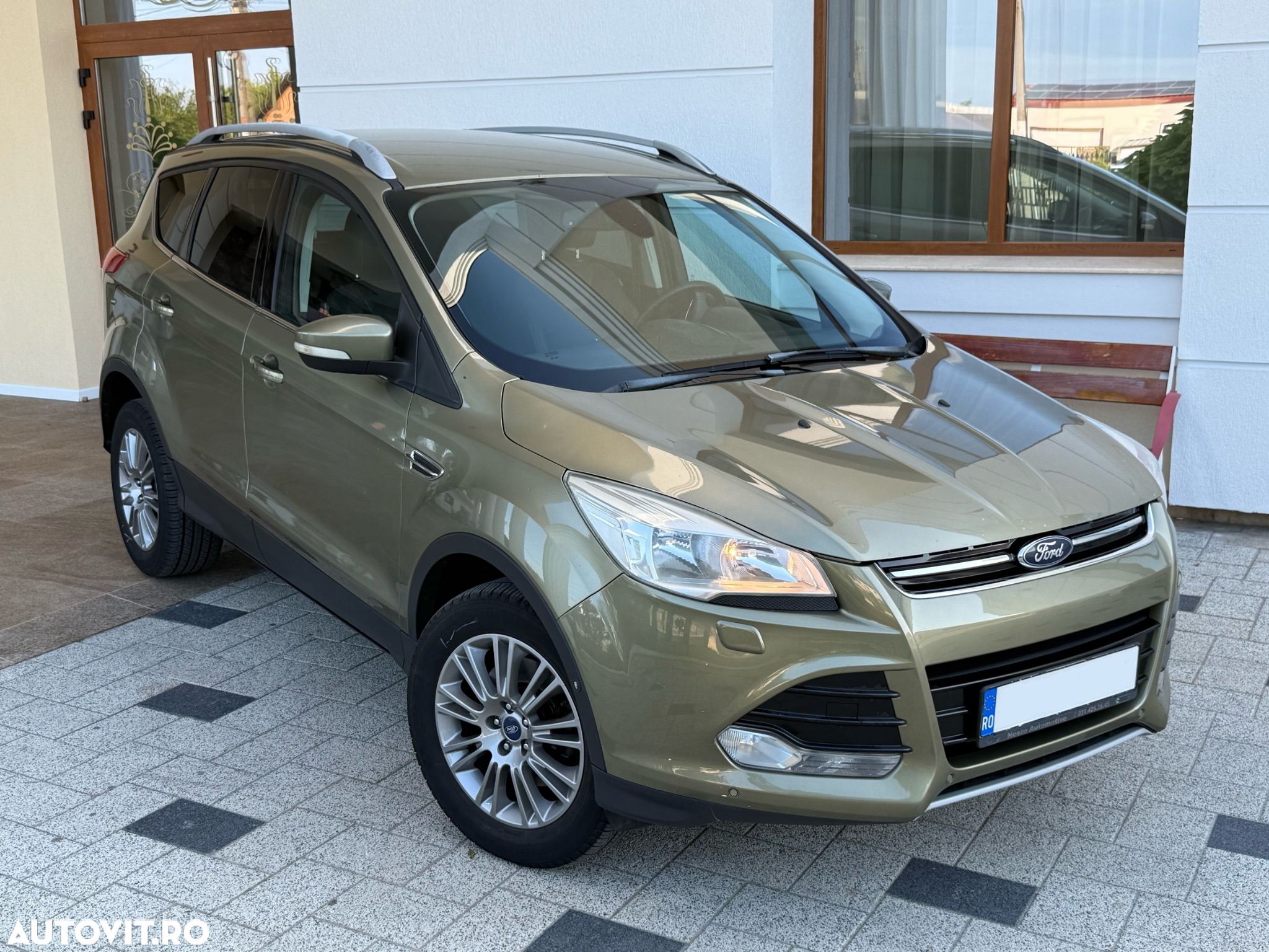 Ford Kuga 2.0 TDCi 4WD Powershift Titanium - 2