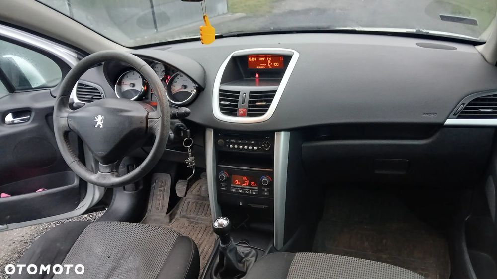 Peugeot 207 1.6 HDi - 11