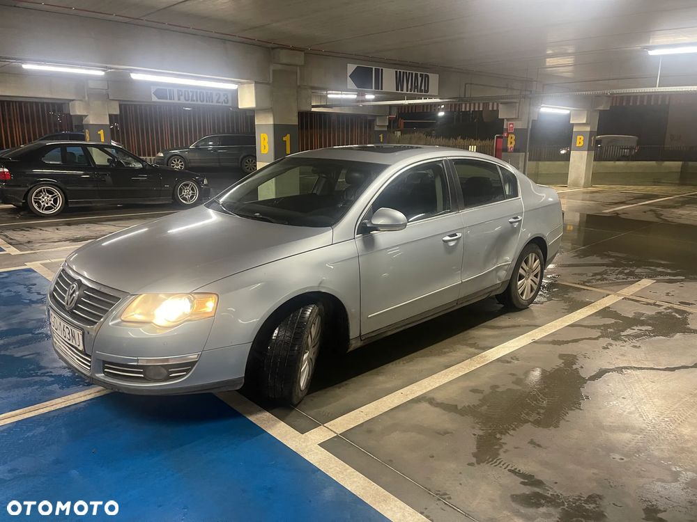 Volkswagen Passat 2.0 FSI Comfortline - 6