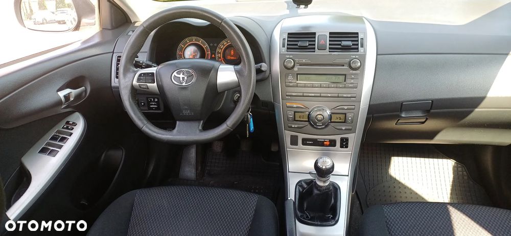 Toyota Corolla 1.6 Premium - 5