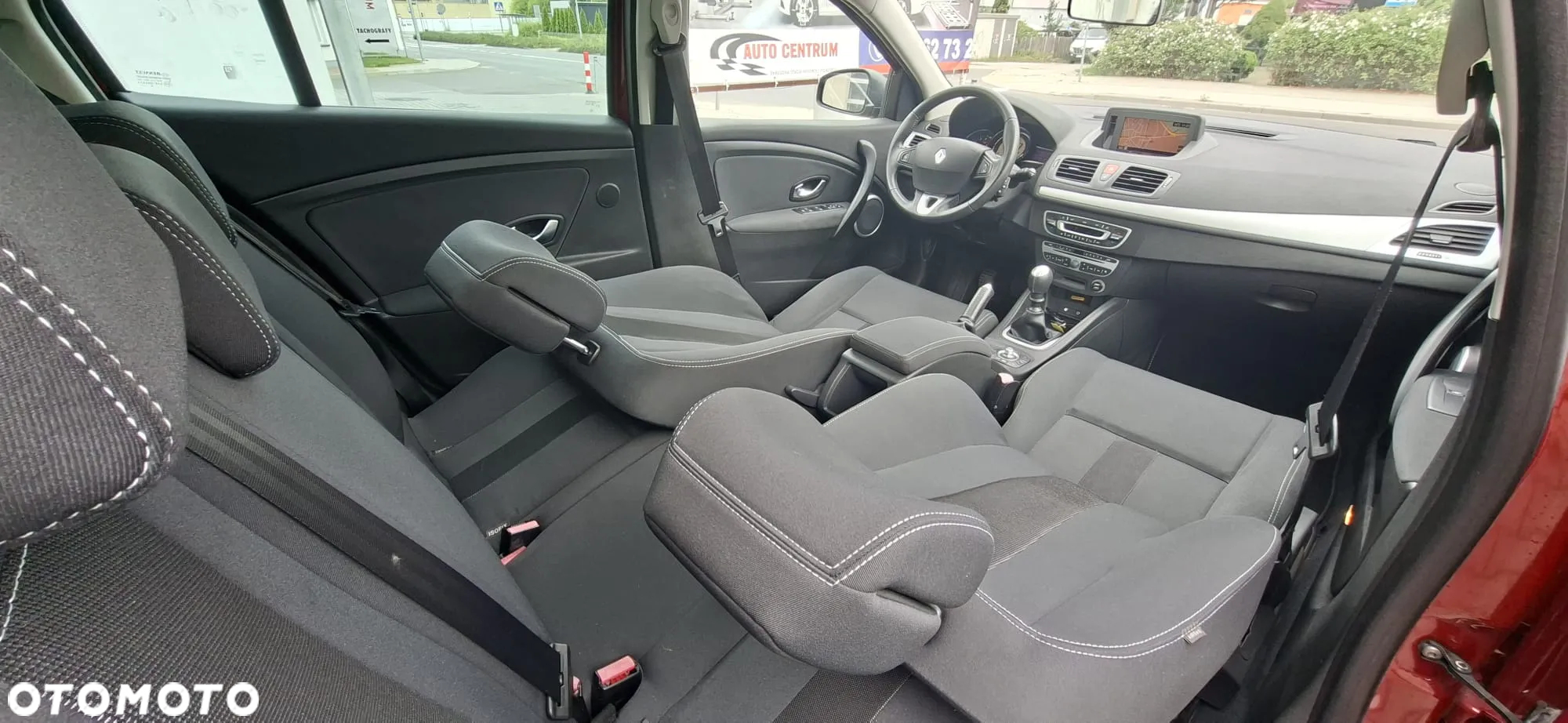 Renault Megane TCe 180 GT - 16