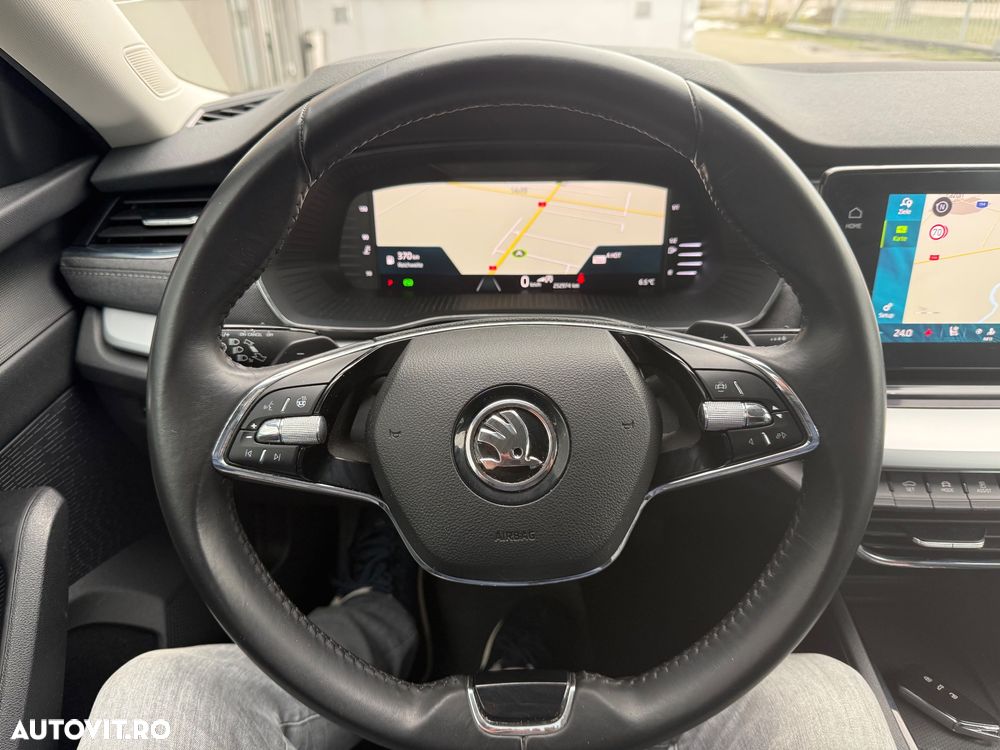 Skoda Octavia 2.0 TDI DSG Style - 25