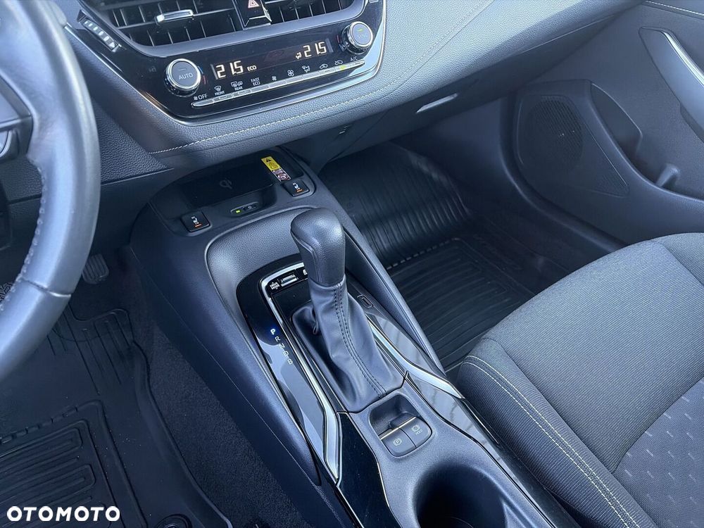 Toyota Corolla - 19