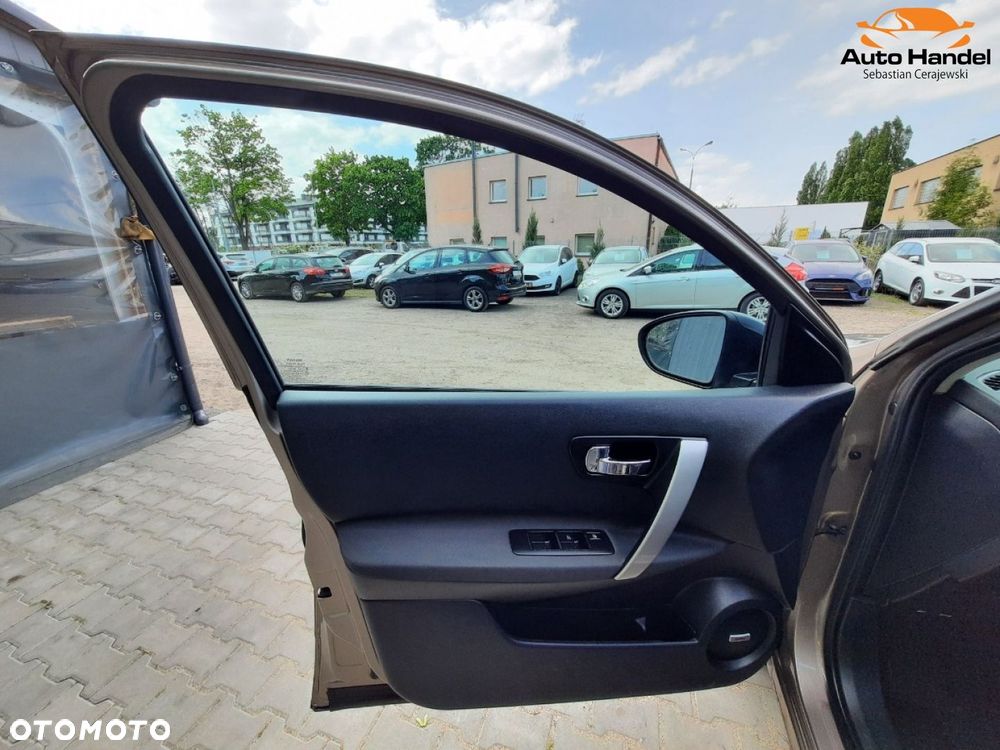 Nissan Qashqai 2.0 CVT tekna - 33
