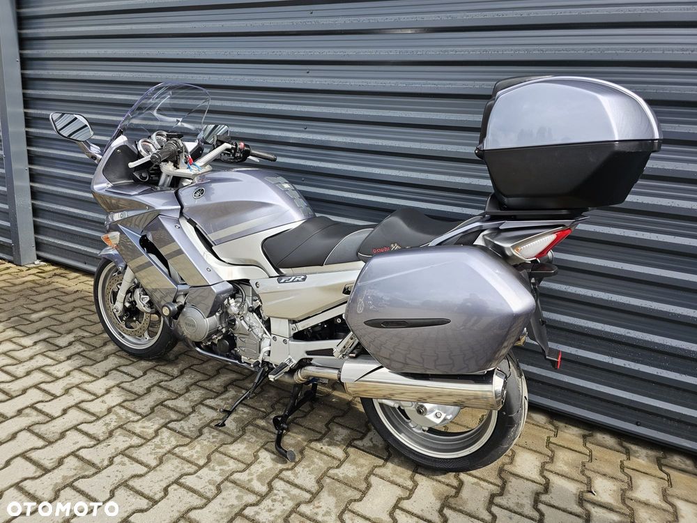 Yamaha FJR - 6