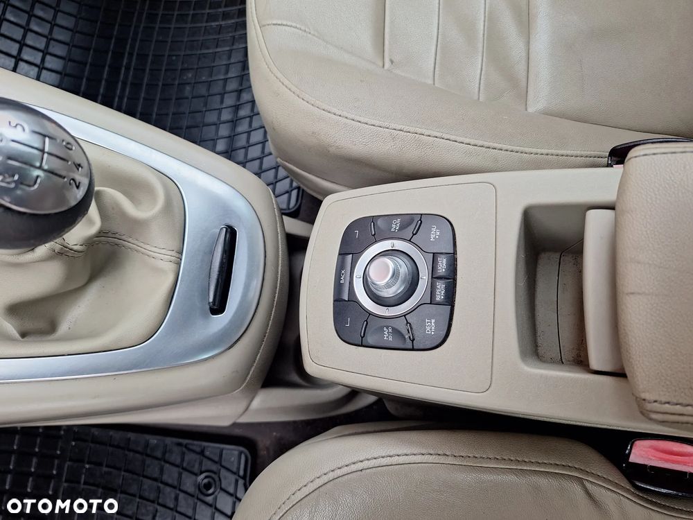 Renault Scenic dCi 160 Bose Edition - 14