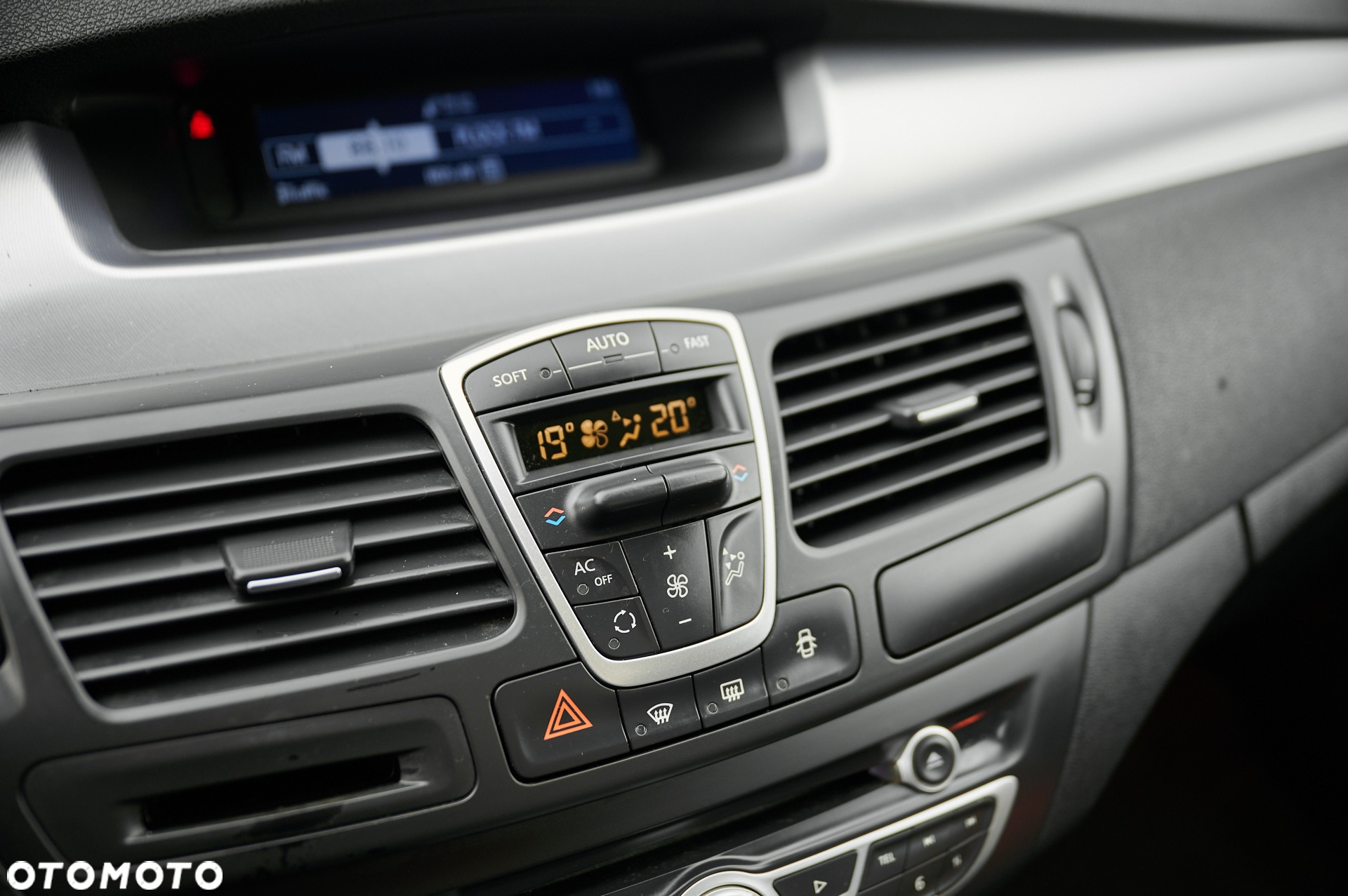 Renault Laguna Coupe dCi 150 FAP - 38